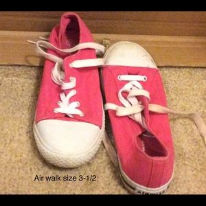 Girls Airwalk sneakers